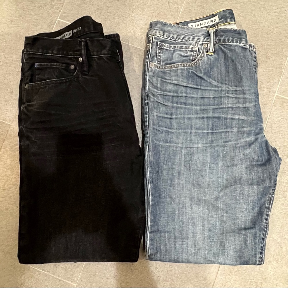 GAP ~ Men’s Relaxed fit set of two black and washed blue Jeans both Size 36X32.